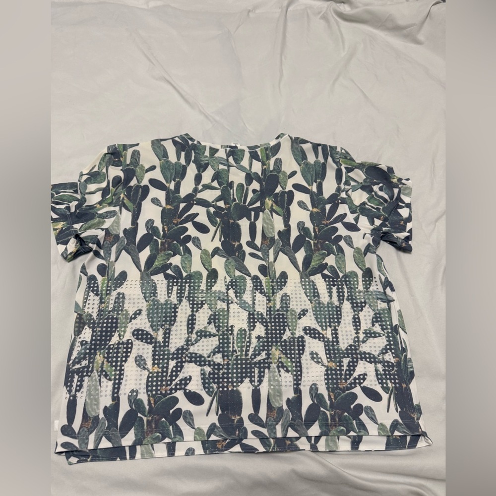 Lululemon Perfectly Perfed Tee - Picture 6 of 8
